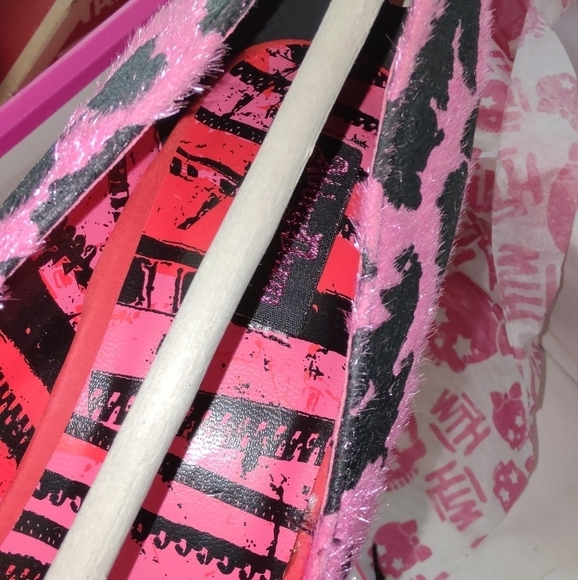 Abbey Dawn cheetah print heels - Picture 4 of 11